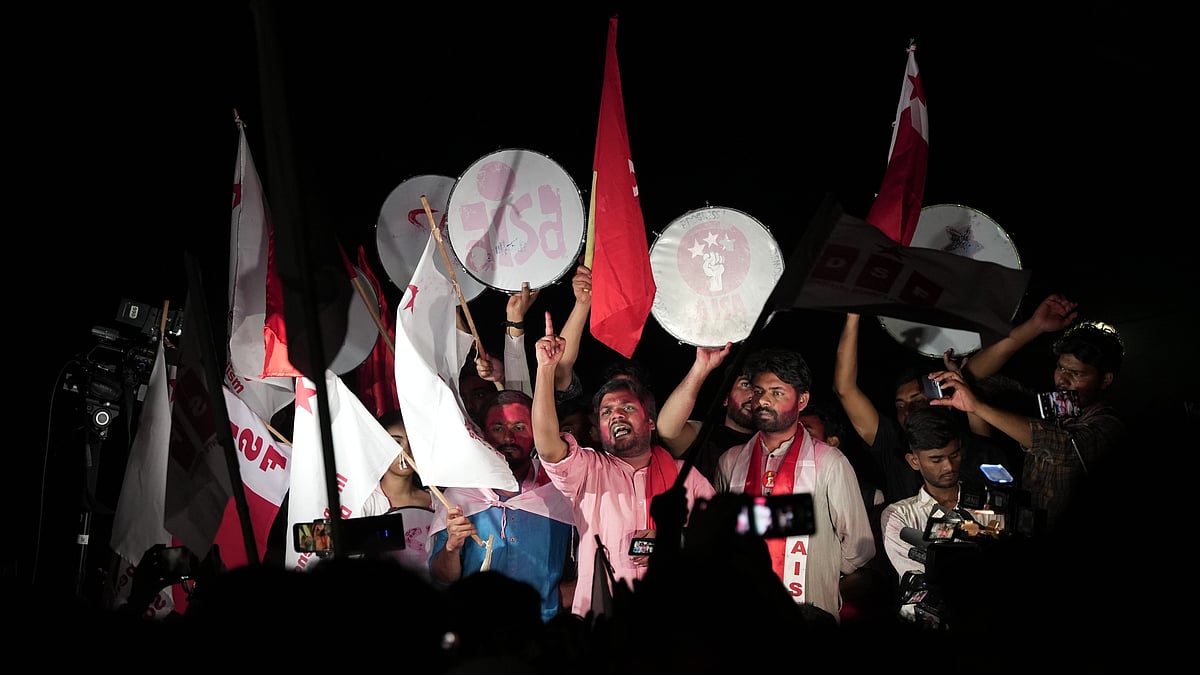 <div class="paragraphs"><p>Following last night's announcement of the JNUSU election results, the whole campus echoed with <em>laal hai, poora campus laal hai.</em></p></div>
