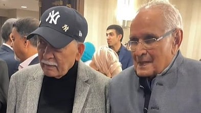 <div class="paragraphs"><p>Two friends, who were separated by the partition of India and Pakistan in 1947 lost touch for 35 years.</p></div>