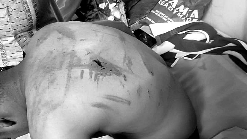<div class="paragraphs"><p>Solapur Man Allegedly Thrashed, Stripped, Urinated Upon Over Alleged Eve-Teasing</p></div>