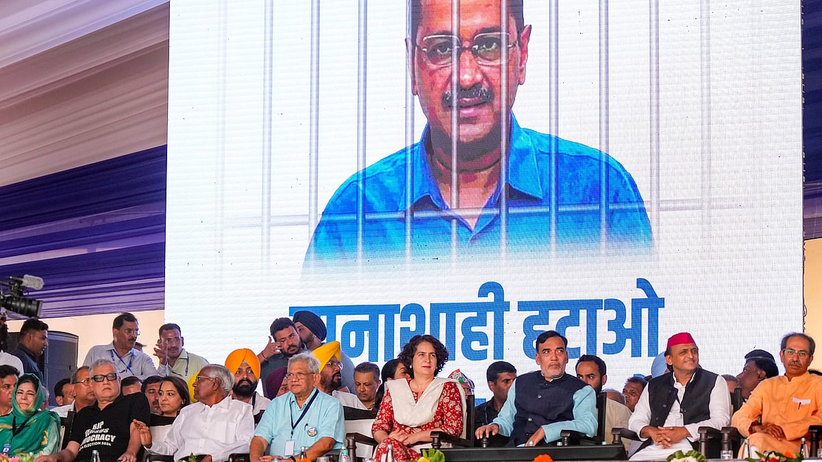 <div class="paragraphs"><p>Shiv Sena (UBT) chief Uddhav Thackeray, SP chief Akhilesh Yadav, AAP leader Gopal Rai, Congress leader Priyanka Gandhi Vadra, CPI(M) General Secretary Sitaram Yechury, TMC's Derek O'Brien and PDP chief Mehbooba Mufti during I.N.D.I.A. bloc's 'Loktantra Bachao Rally' at Ramleela Maidan, in New Delhi, on 31 March. </p></div>