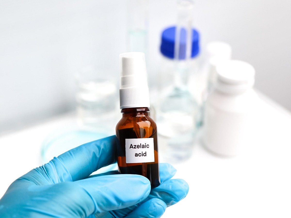 <div class="paragraphs"><p>Uses of Azelaic Acid for face</p></div>