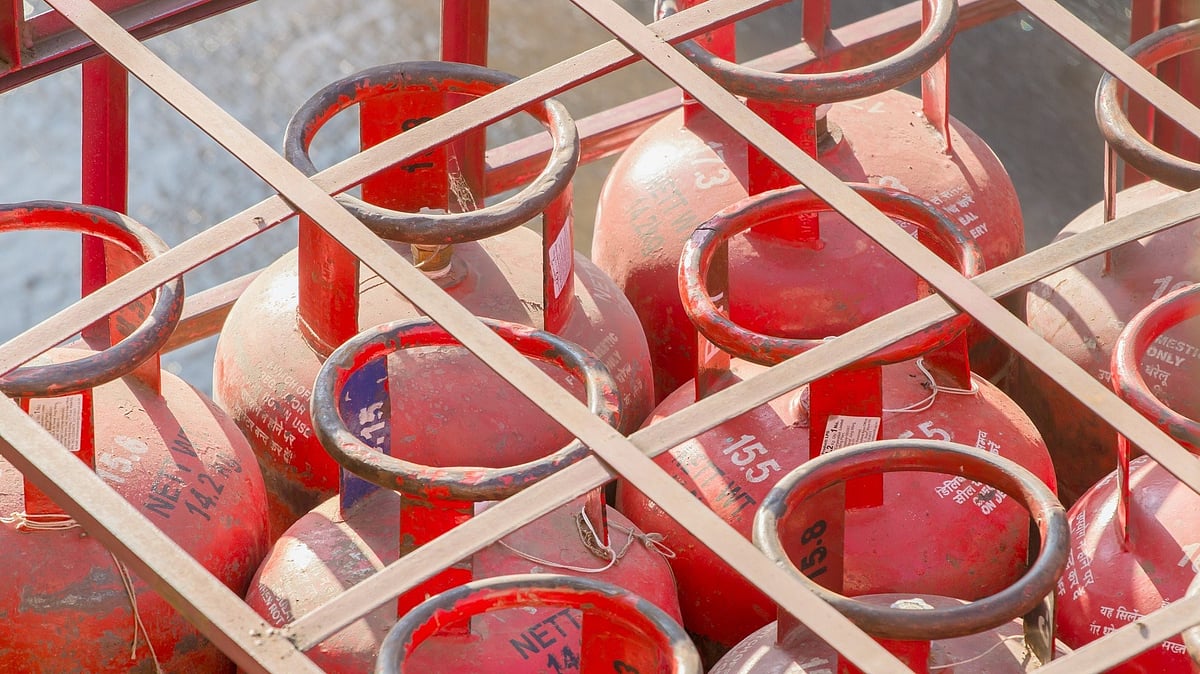 <div class="paragraphs"><p>LPG Price Hike: Know the new prices of the commercial LPG cylinders in India.</p></div>