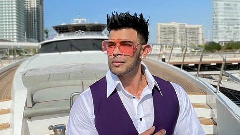 <div class="paragraphs"><p>Sahil Khan, an actor and business entrepreneur, has been arrested by Mumbai Police in connection with the Mahadev betting app case.</p></div>