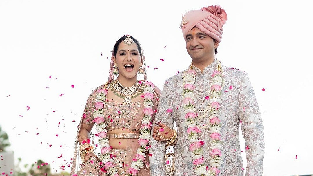 <div class="paragraphs"><p>Arushi Sharma and Vaibhav Vishant tied the knot on 18 April.</p></div>