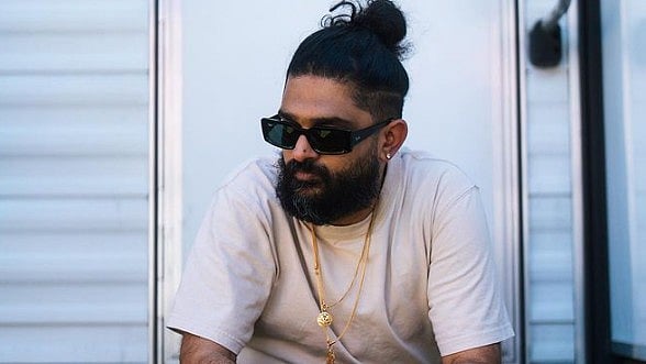 <div class="paragraphs"><p>Sid Sriram performed a religious Tamil song at Coachella 2024.</p></div>