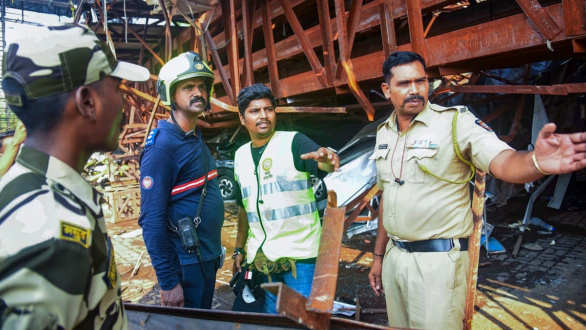 <div class="paragraphs"><p>Rescue and relief work underway near the site of the hoarding collapse at Ghatkopar in Mumbai. </p></div>