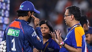 <div class="paragraphs"><p>IPL 2024: Post LSG's loss, skipper KL Rahul & owner Sanjiv Goenka engaged in a visibly intense conversation.</p></div>