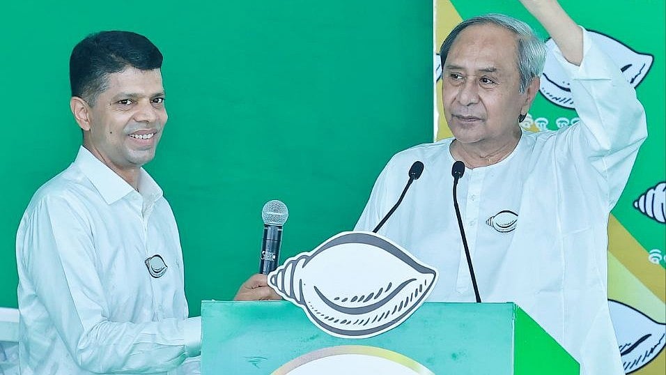 <div class="paragraphs"><p>VK Pandian and Naveen Patnaik.&nbsp;</p></div>