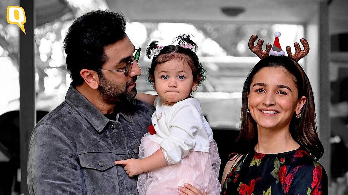 <div class="paragraphs"><p>Alia Bhatt with her family.&nbsp;</p></div>