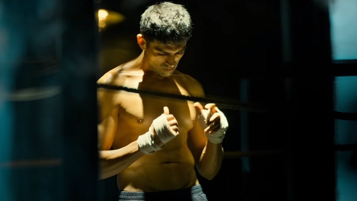 <div class="paragraphs"><p>Kartik Aaryan in a still from<em> Chandu Champion.</em></p></div>