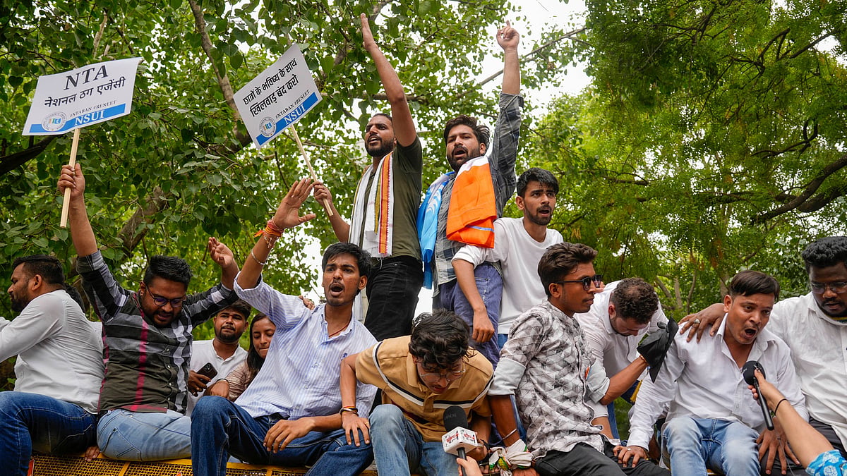 <div class="paragraphs"><p>New Delhi: NSUI activists raise slogans during their �Chhattra Sansad Gherav� protest against the alleged irregularities in NEET-UG and cancellation of UGC-NET exams, in New Delhi, Monday, June 24, 2024. </p></div>