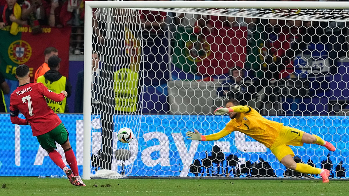 <div class="paragraphs"><p>Cristiano Ronaldo</p></div>