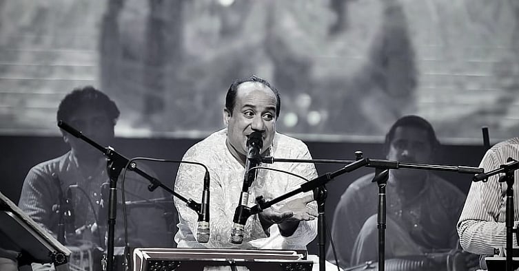 <div class="paragraphs"><p>Pakistani singer Rahat Fateh Ali Khan denied reports of his arrest in Dubai, urging his followers to ignore such news.</p></div>