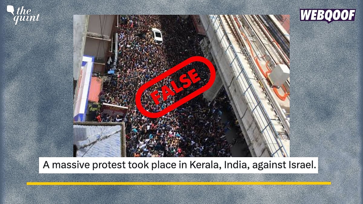 <div class="paragraphs"><p>Fact-Check: The image is from 2017 and shows a huge crowd waiting to greet actor Sunny Leone. </p></div>