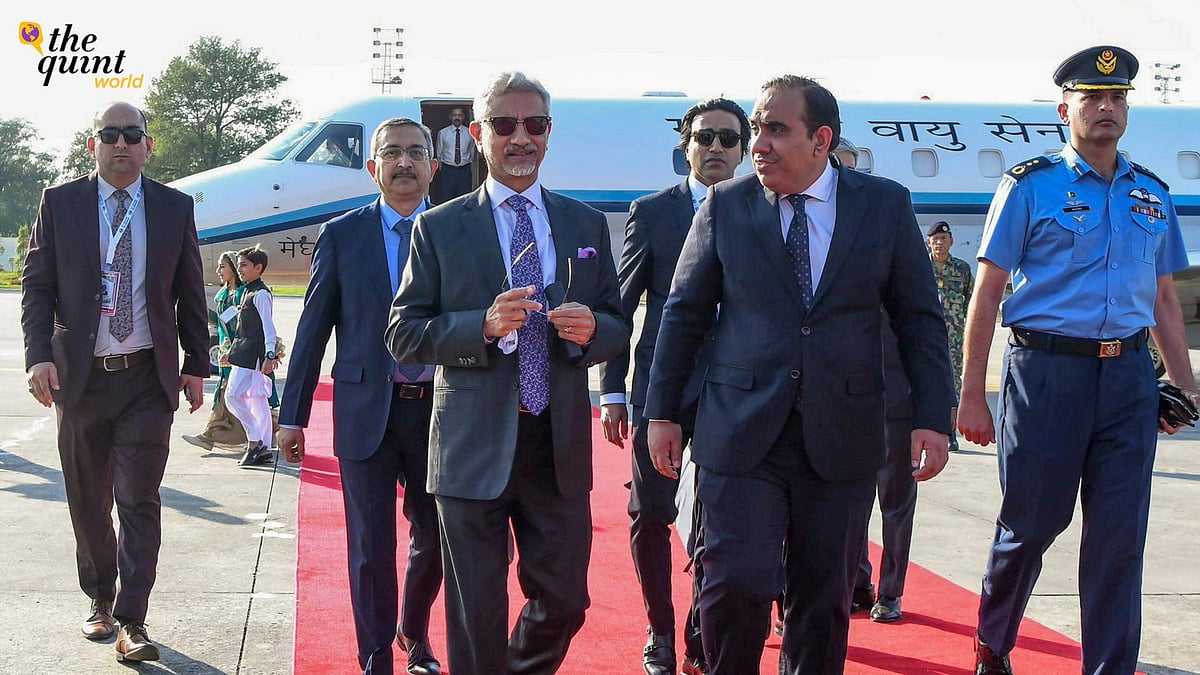 <div class="paragraphs"><p>EAM S Jaishankar landed in Islamabad on Tuesday, 15 October and is expected to attend a dinner hosted by Pakistan Prime Minister Shehbaz Sharif. </p></div>