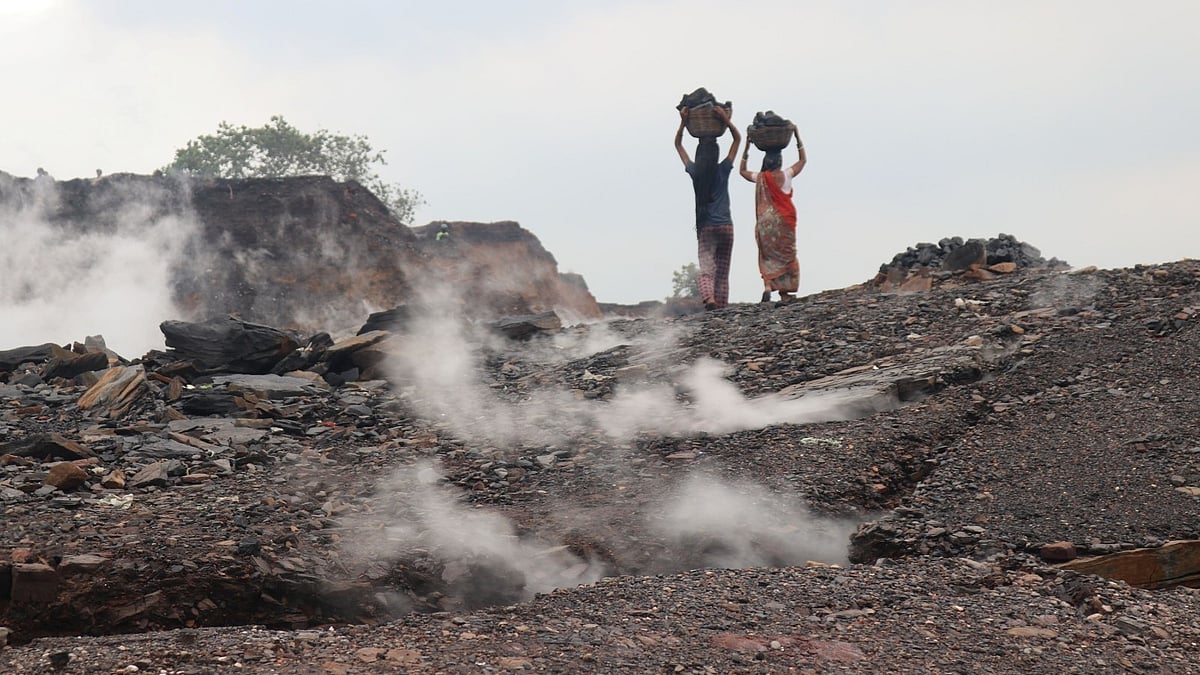 <div class="paragraphs"><p>In the heart of Jharkhand’s coal belt, a (literal) fire has been burning for 108 years. Jharia, in Dhanbad district, has housed a unique geological phenomenon in its underbelly which makes it both rich and poor at the same time. </p></div>