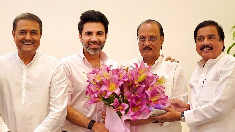 <div class="paragraphs"><p>(DesignBoxed Co-Founder Naresh Arora with Ajit Pawar and Praful Patel)</p></div>