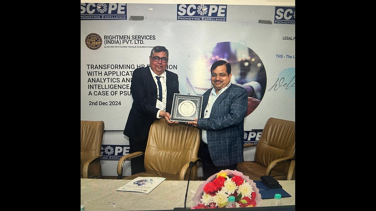<div class="paragraphs"><p>Mr. Alok Kumar, Founder, THS The Law Firm with Shri K.P. Mahadevaswamy, CMD, NBCC</p></div>
