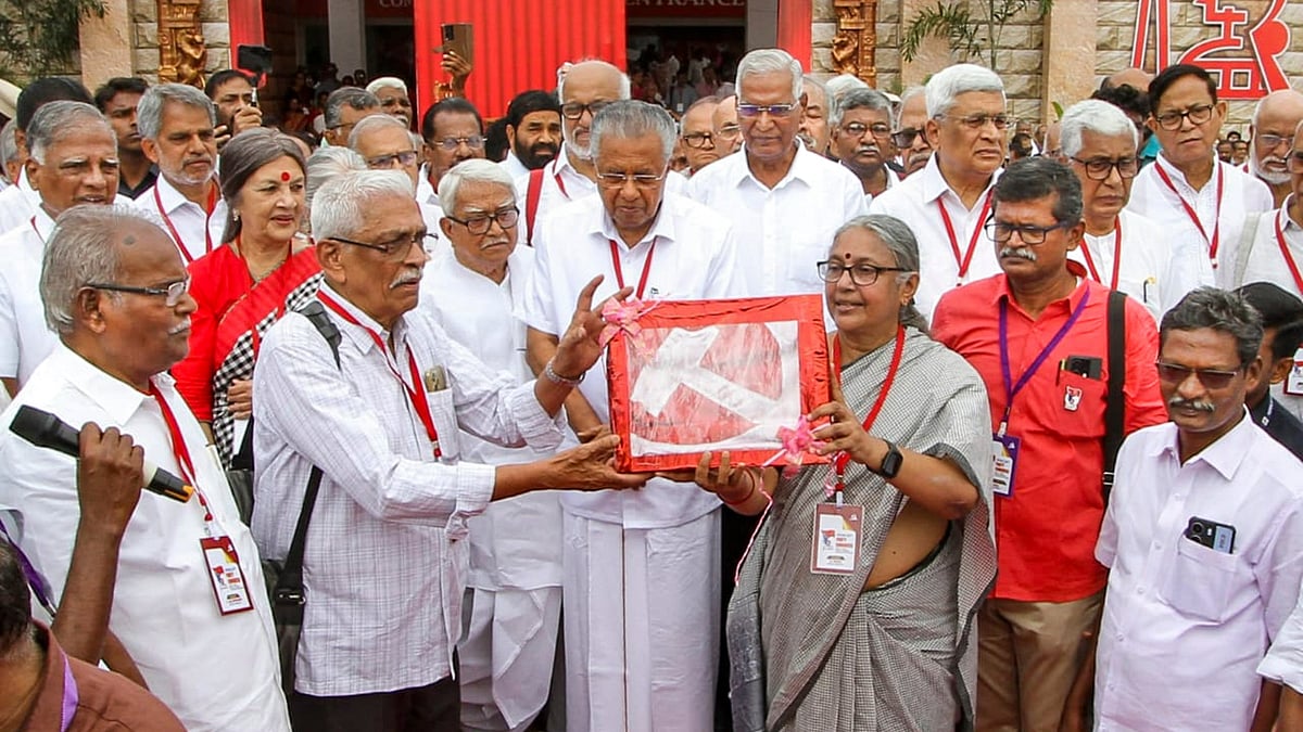 <div class="paragraphs"><p>Kerala Chief Minister and CPI(M) leader Pinarayi Vijayan, party's interim coordinator Prakash Karat, CPI(M) politburo member Biman Bose, CPI General Secretary D Raja, and other leaders during the 24th party congress of CPI(M) in Madurai.</p></div>