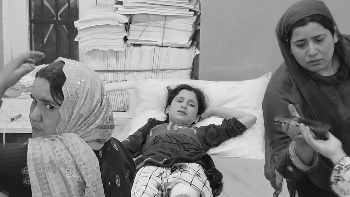 <div class="paragraphs"><p>Baramulla: A civilian injured in Pakistani shelling receives treatment at a hospital at Uri, in Baramulla district, J&K, Wednesday, May 07, 2025.</p><p></p></div>