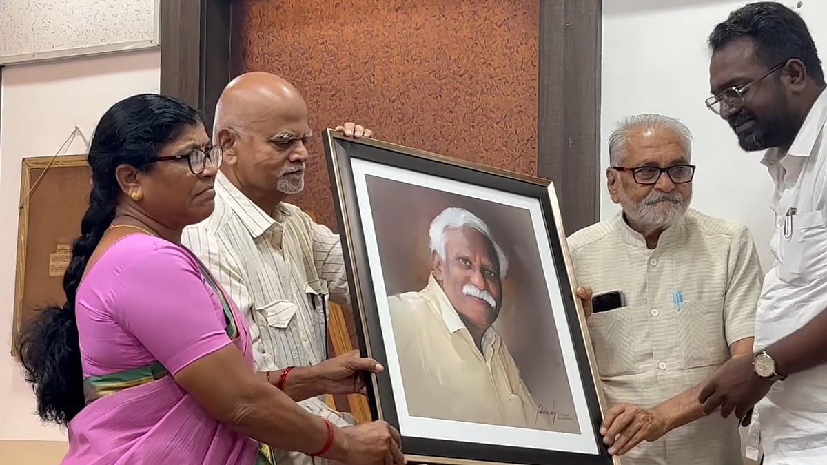 <div class="paragraphs"><p>Ambedkarite Activist Vira Sathidar's Widow Faces Sedition Over 'Hum Dekhenge' Recited at His Memorial Event in Nagpur</p></div>