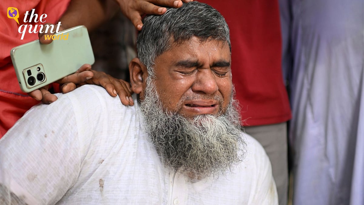 <div class="paragraphs"><p>Shahbul, father of a missing student, mourning after a Bangladeshi Air Force jet crashed into Milestone School and College in Dhaka on Monday, 21 July. </p></div>