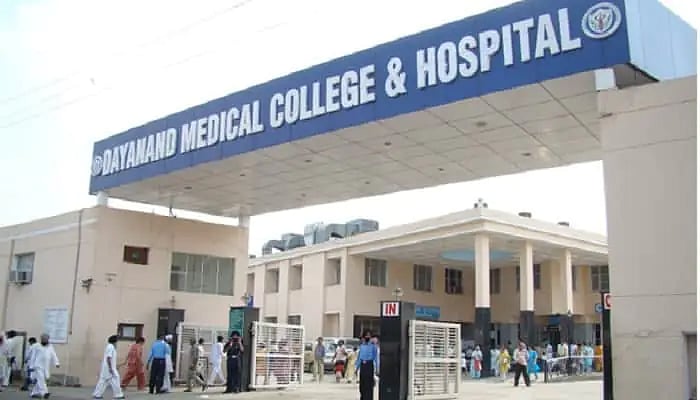 <div class="paragraphs"><p>Himachal Student's Death by Ragging: 4 Students, Professor Booked</p></div>