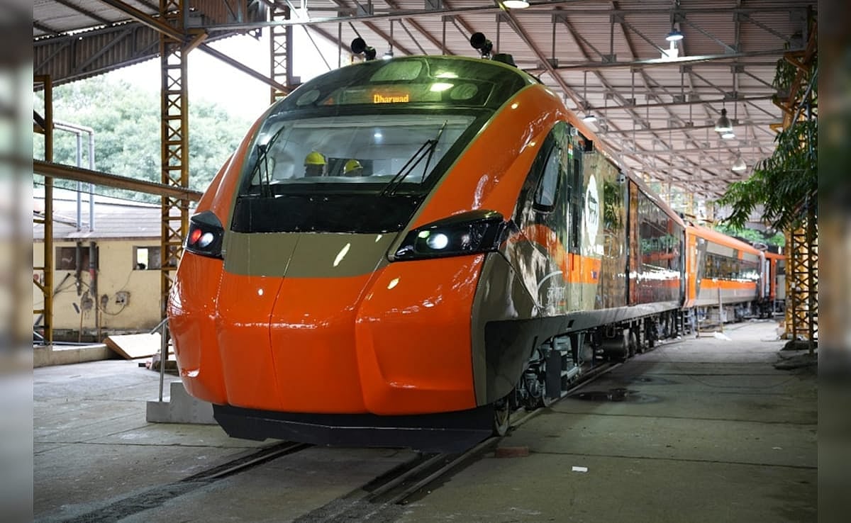 <div class="paragraphs"><p>Vande Bharat Sleeper Train</p></div>