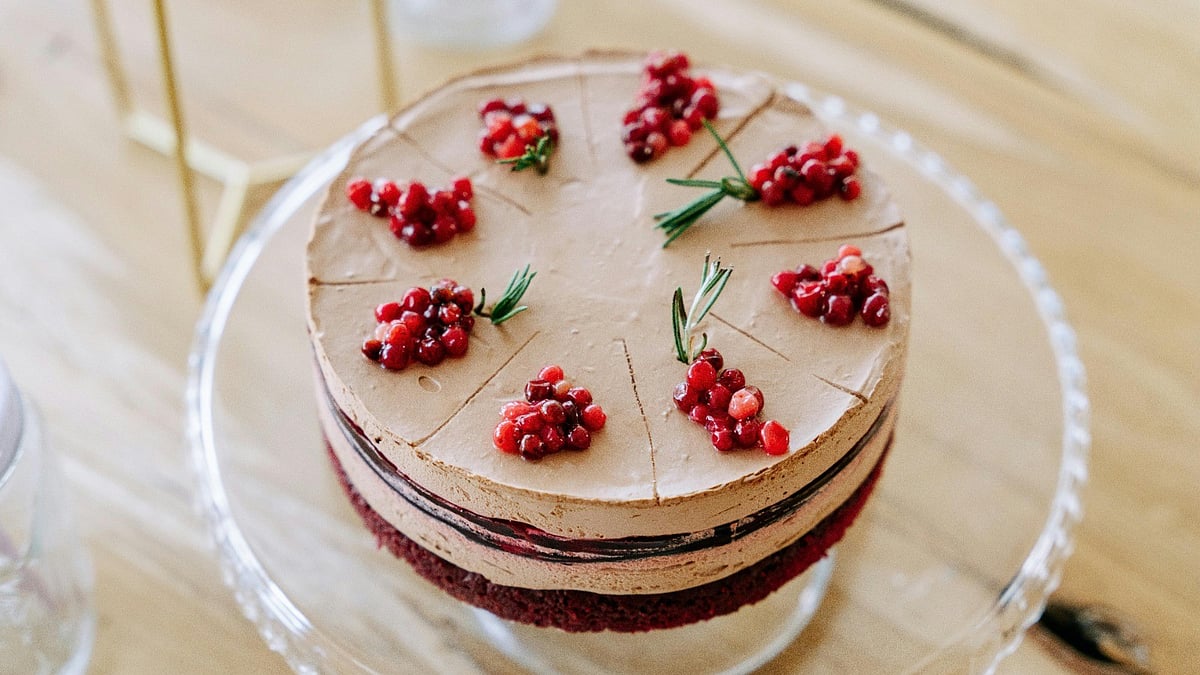 <div class="paragraphs"><p>Cakes for Valentine's day</p></div>