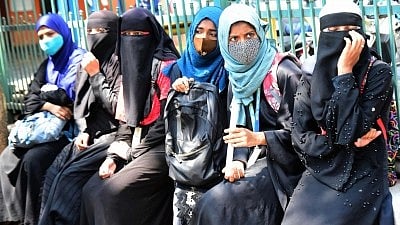<div class="paragraphs"><p>The new circular, issued by the Department of School Education and Literacy on 13 May, now permits students to wear limited traditional and faith-based symbols, including hijab, turban, sacred thread, and rudraksha, along with the prescribed uniform in educational institutions across the state.</p></div>