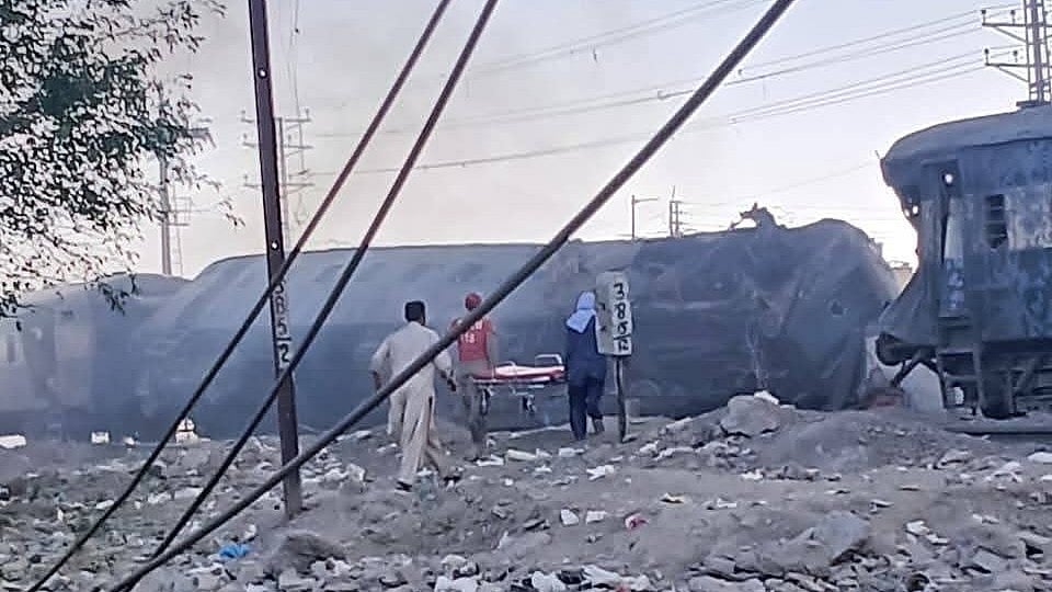 <div class="paragraphs"><p>The explosion struck a train carrying military personnel and their families near Chaman Pattak railway station on the outskirts of Quetta, Balochistan, Pakistan.</p></div>