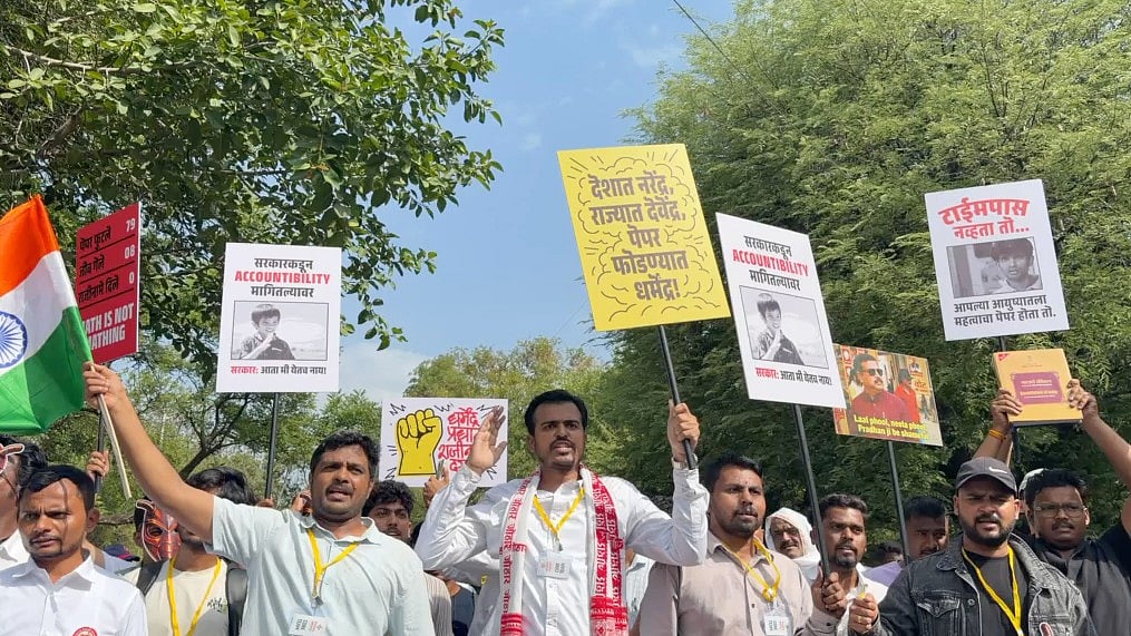 <div class="paragraphs"><p>After Delhi Debut, Cockroach Janta Party Takes Protest to Pune</p></div>