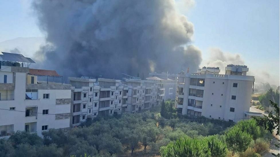 <div class="paragraphs"><p>A missile strike in Lebanon has killed 16 people.</p></div>