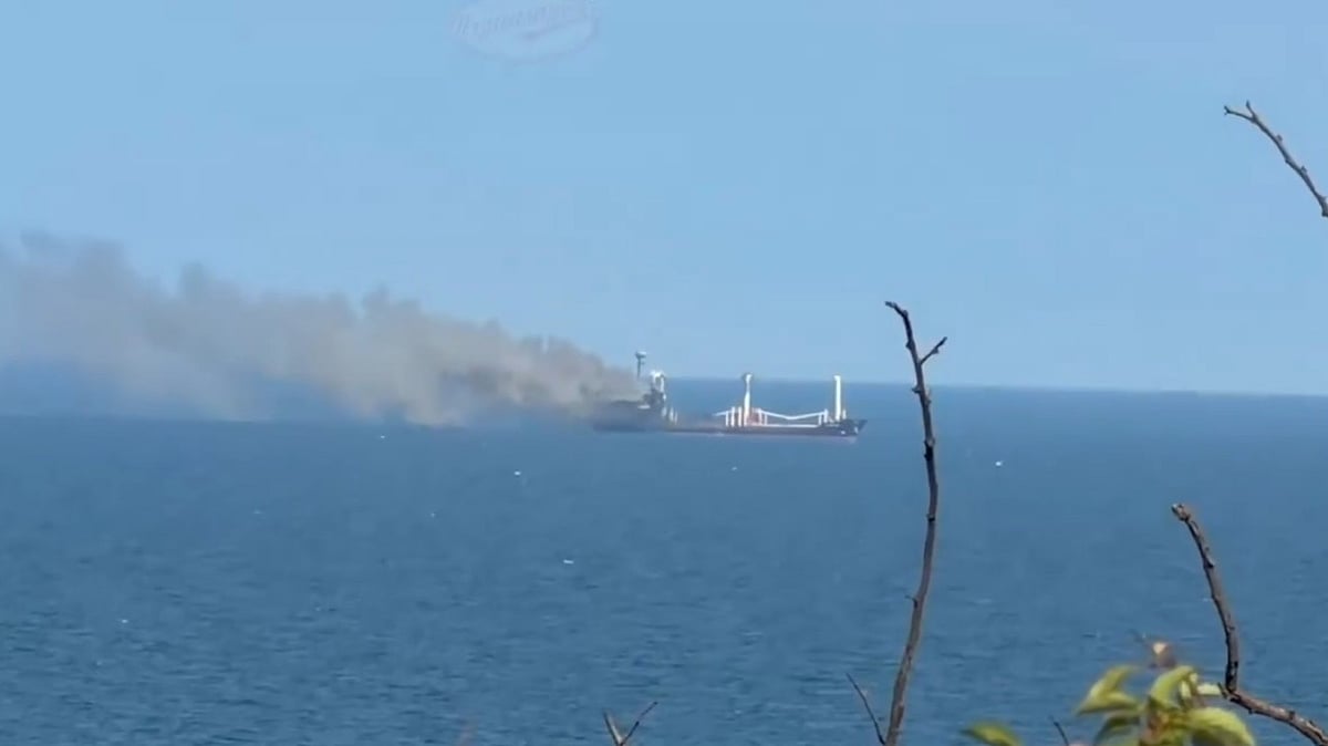 <div class="paragraphs"><p>India Summons Russian Envoy After 4 Indians Killed in Attack Off Ukraine Coast</p></div>