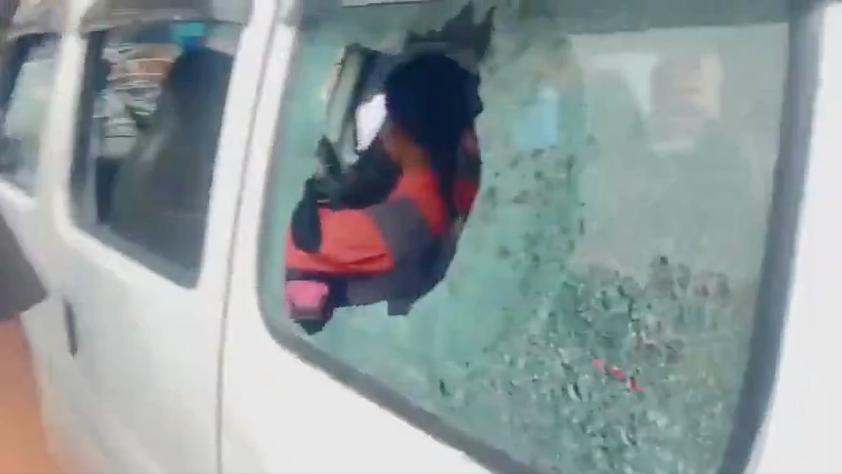 <div class="paragraphs"><p>FIR Registered After Lucknow School Van Attack Amid Kanwar Yatra</p></div>