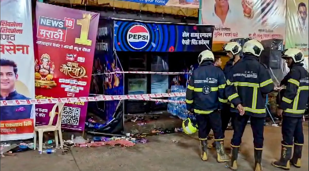 <div class="paragraphs"><p>Two people, including an eight-year-old girl, died and four others were injured after suffering electric shocks near a Ganpati pandal in Mumbai’s Kalachowki area in the early hours of 20 September.</p></div>
