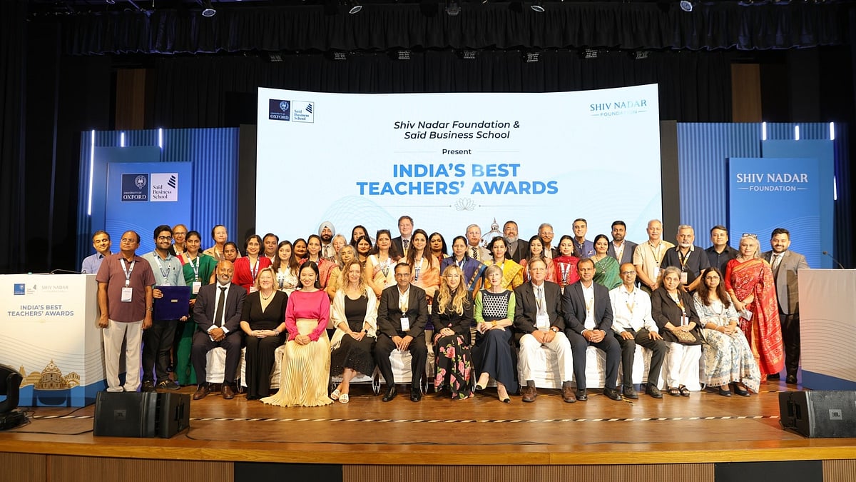 <div class="paragraphs"><p>India's Best Teachers' Awards 2026: 16 Teachers Honoured</p><p></p></div>