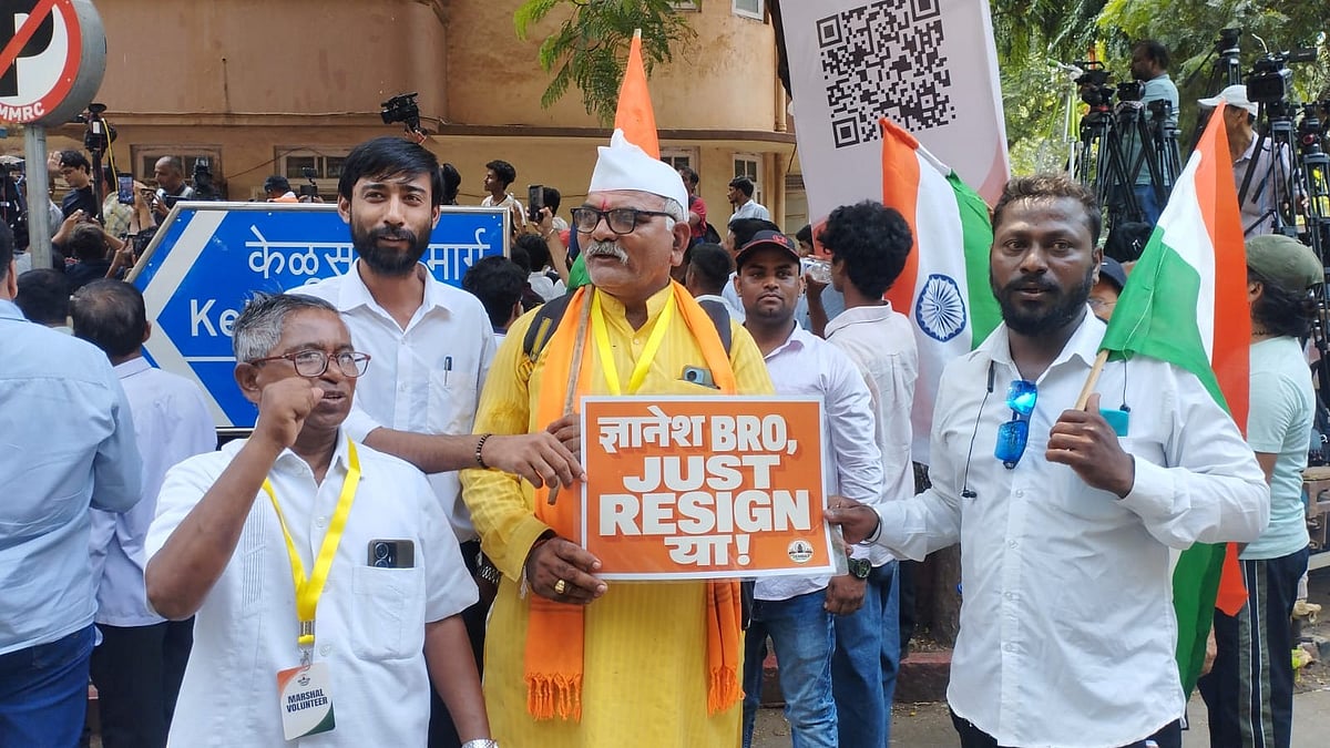 <div class="paragraphs"><p>(CJP protested in Mumbai demanding CEC Gyanesh Kumar's resignation)</p></div>