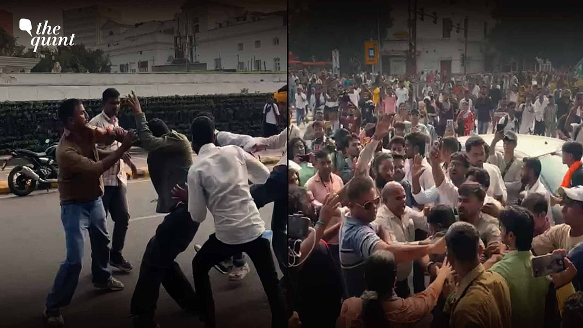 <div class="paragraphs"><p>(A right-wing mob could be seen attacking a protester on 10 October)</p></div>
