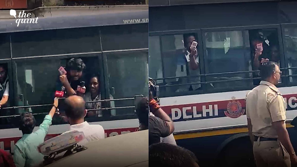 <div class="paragraphs"><p>The Delhi Police had released a set of guidelines for journalists,&nbsp; noting that journalists should prominently display their press cards prominently. But journalists were detained today despite doing the same.</p></div>