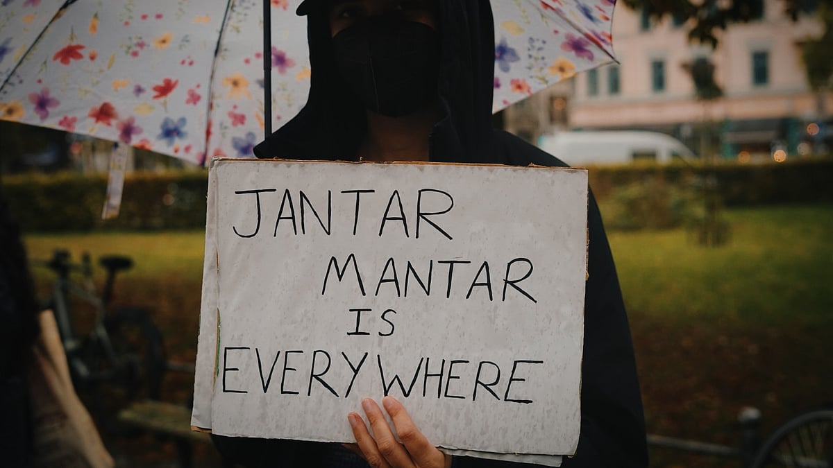 <div class="paragraphs"><p>‘Jantar Mantar is Everywhere’: Protests Outside India Back Anti-SIR Movement</p></div>