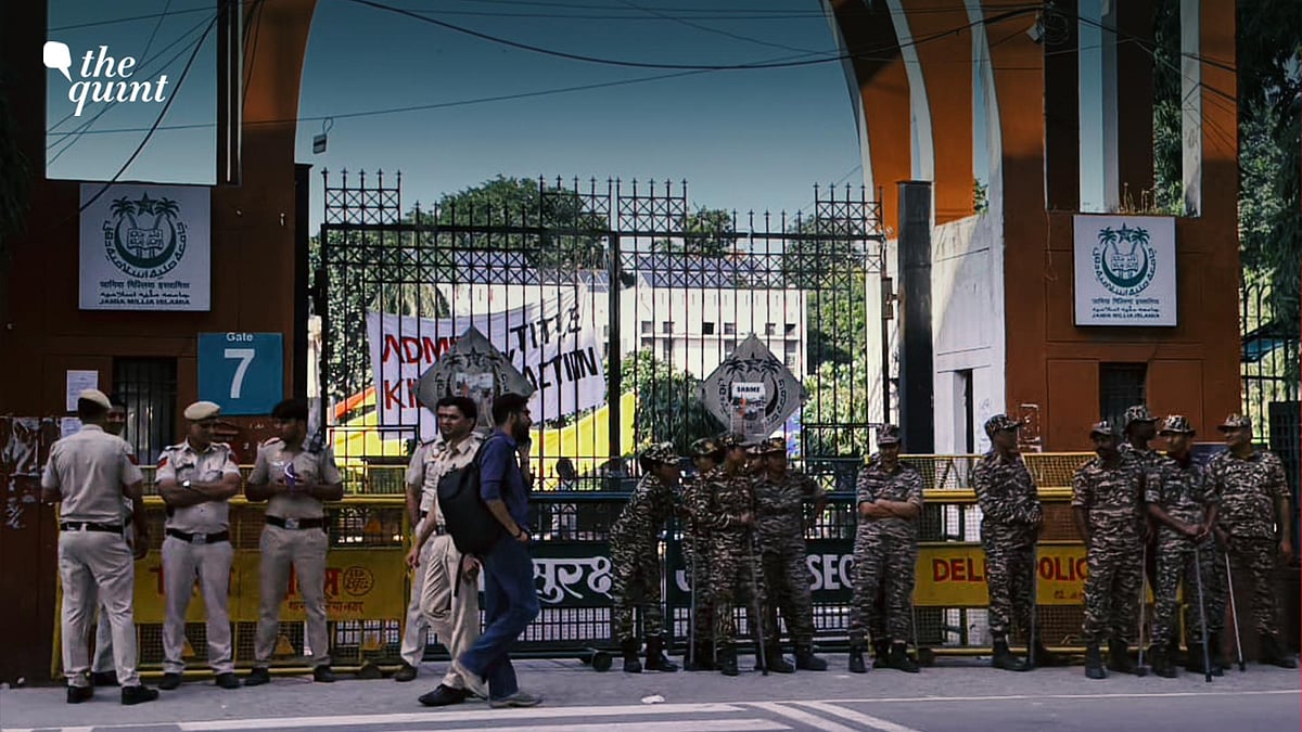 <div class="paragraphs"><p>(Security personnel have been deployed at several points near Jamia Millia Islamia campus)</p></div>