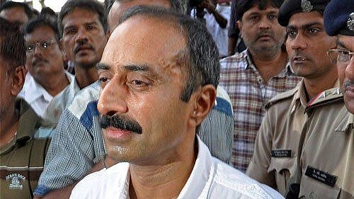 संजीव भट्ट के जेल में 8 साल: परिवार का दर्द, 'आज़ादी बेरहमी से छीन ली गई'