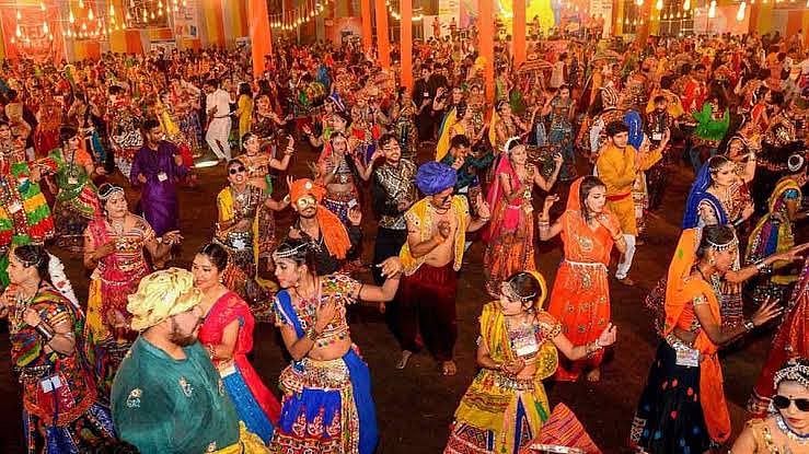 VHP का बड़ा ऐलान: महाराष्ट्र में गरबा, डांडिया आयोजनों में मुसलमानों का प्रवेश वर्जित