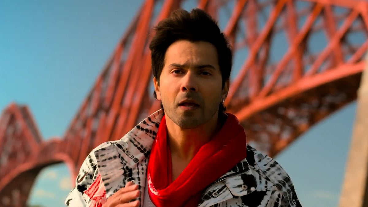 'Hai Jawani Toh Ishq Hona Hai' Review: An Irritating, Unfunny Showcase Of Silly