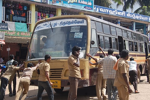 தகுதி சான்றிதழ் பெறாத அரசு பஸ்கள்- குமரி மாவட்ட பஸ்களின் அவலநிலை 