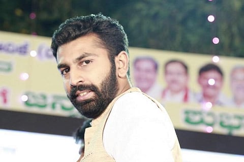 Bengaluru cops arrest 5 men for assaulting man, Cong MLA's son Nalapad absconding