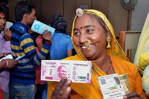Devanagari script on Rs 2000 note is just a design: Centre to Madras HC 