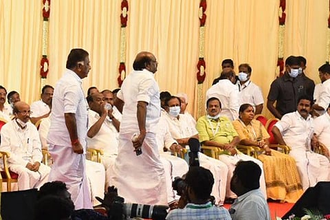 OPS walking out from the stage of the AIADMK general council meeting
