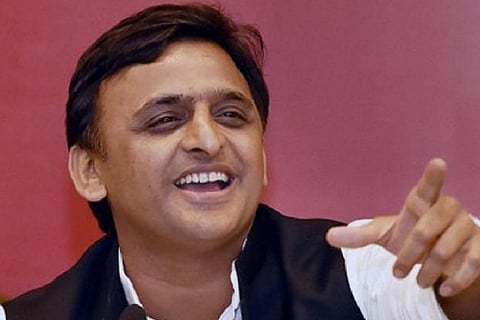 After truce talks fail, Akhilesh camp submits affidavit to EC 
